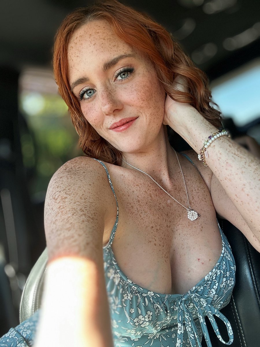 MomsGoneWild tweet media