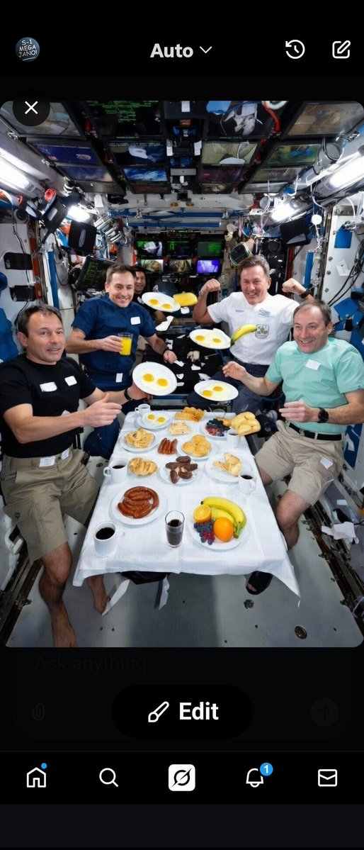 Gray - ST! tweet media