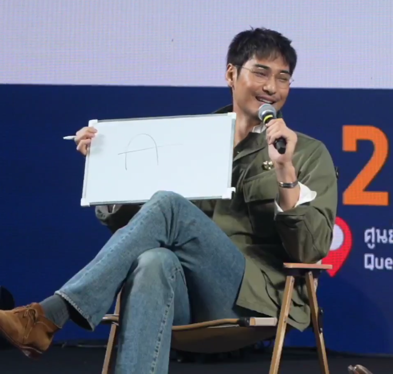 ApoNattawinSG (Having kitkat) tweet media