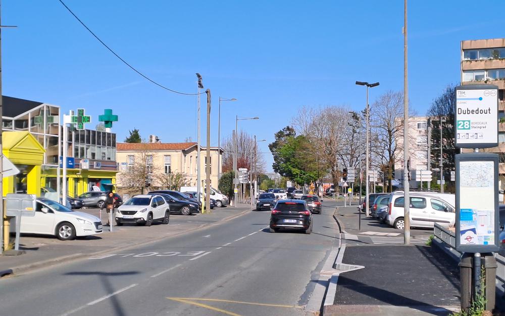 F_Desouche's tweet photo. Violente rixe à Floirac et Cenon (33) : un homme a eu les doigts d’une main sectionnés à la machette et a été blessé par balle ; sept interpellations, dont un mineur de 17 ans

 https://t.co/nIa6syPuhb https://t.co/7ZCpCv9OPR