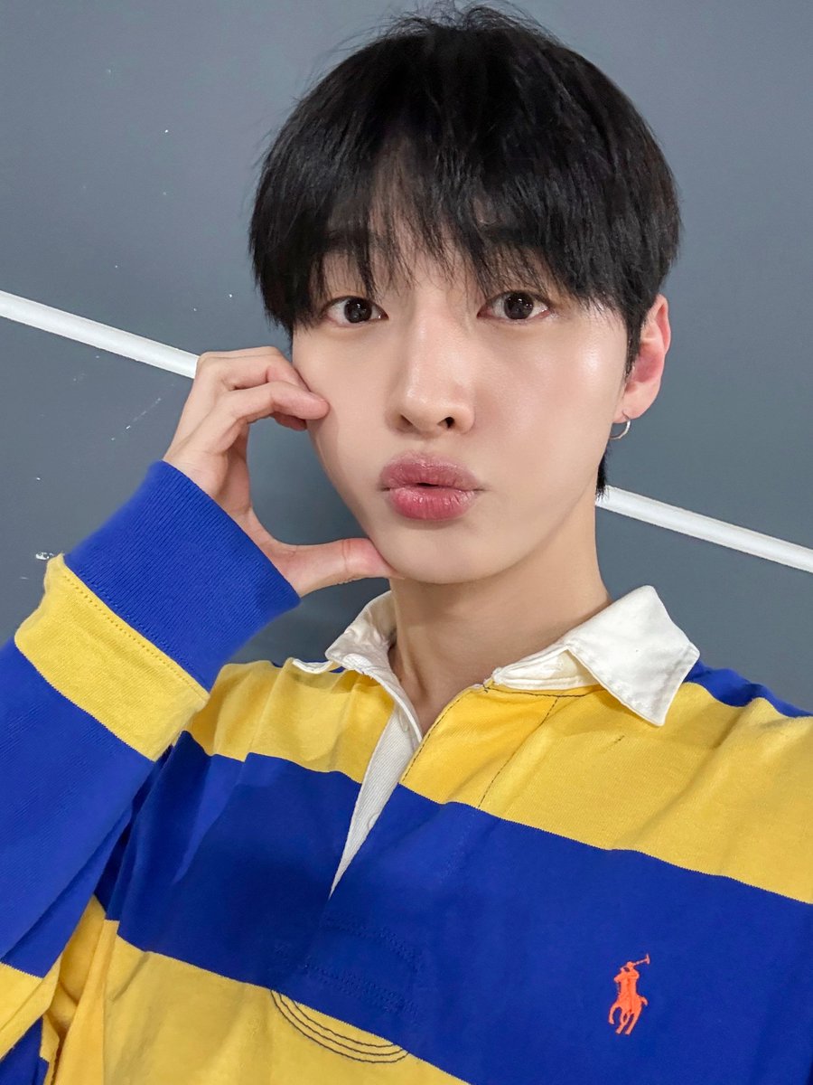 윤지성 (Yoon Jisung) Official tweet media