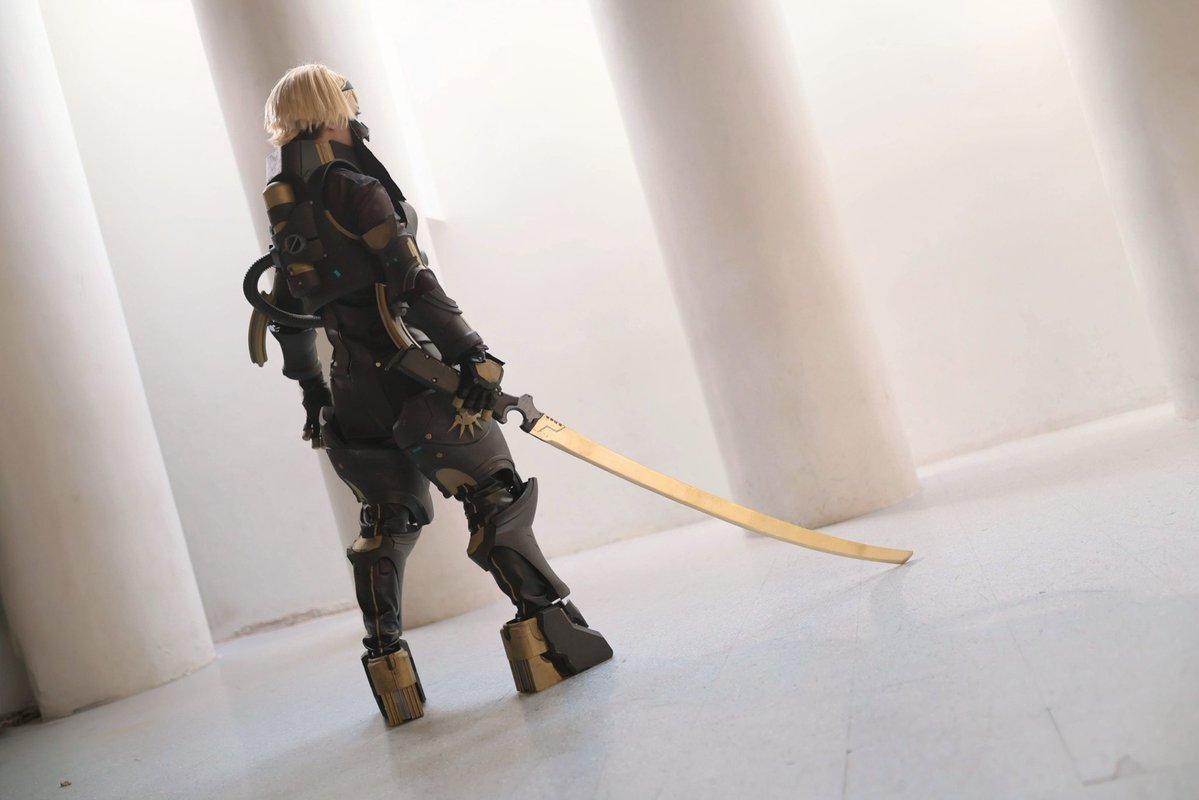 クロツキ tweet media