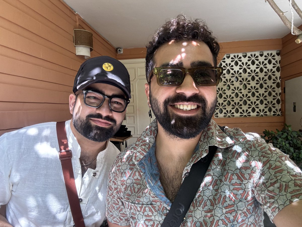 chetannotbhagat's tweet photo. served lewks, got some looks
heppy echess day to the ones celebrating https://t.co/abbuR6e9Nj