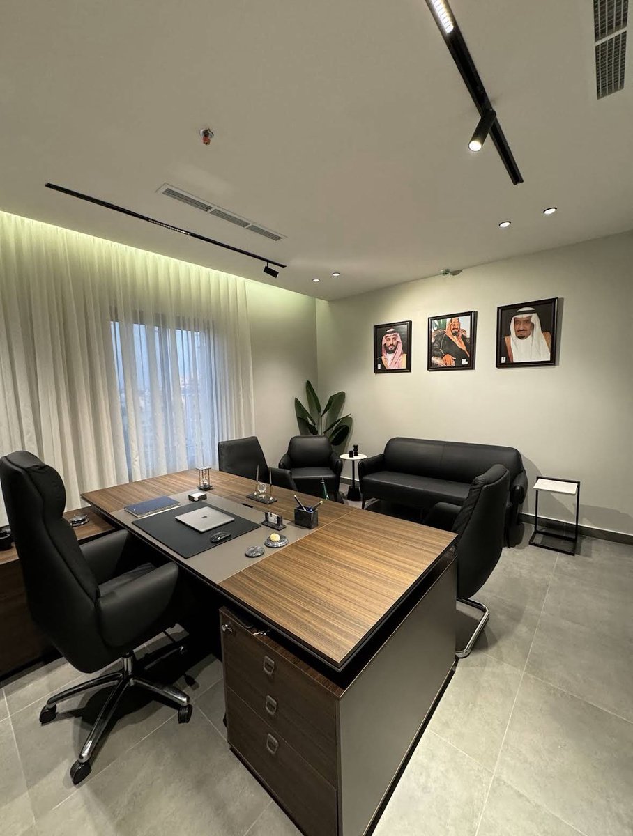 Mr. Superior tweet media