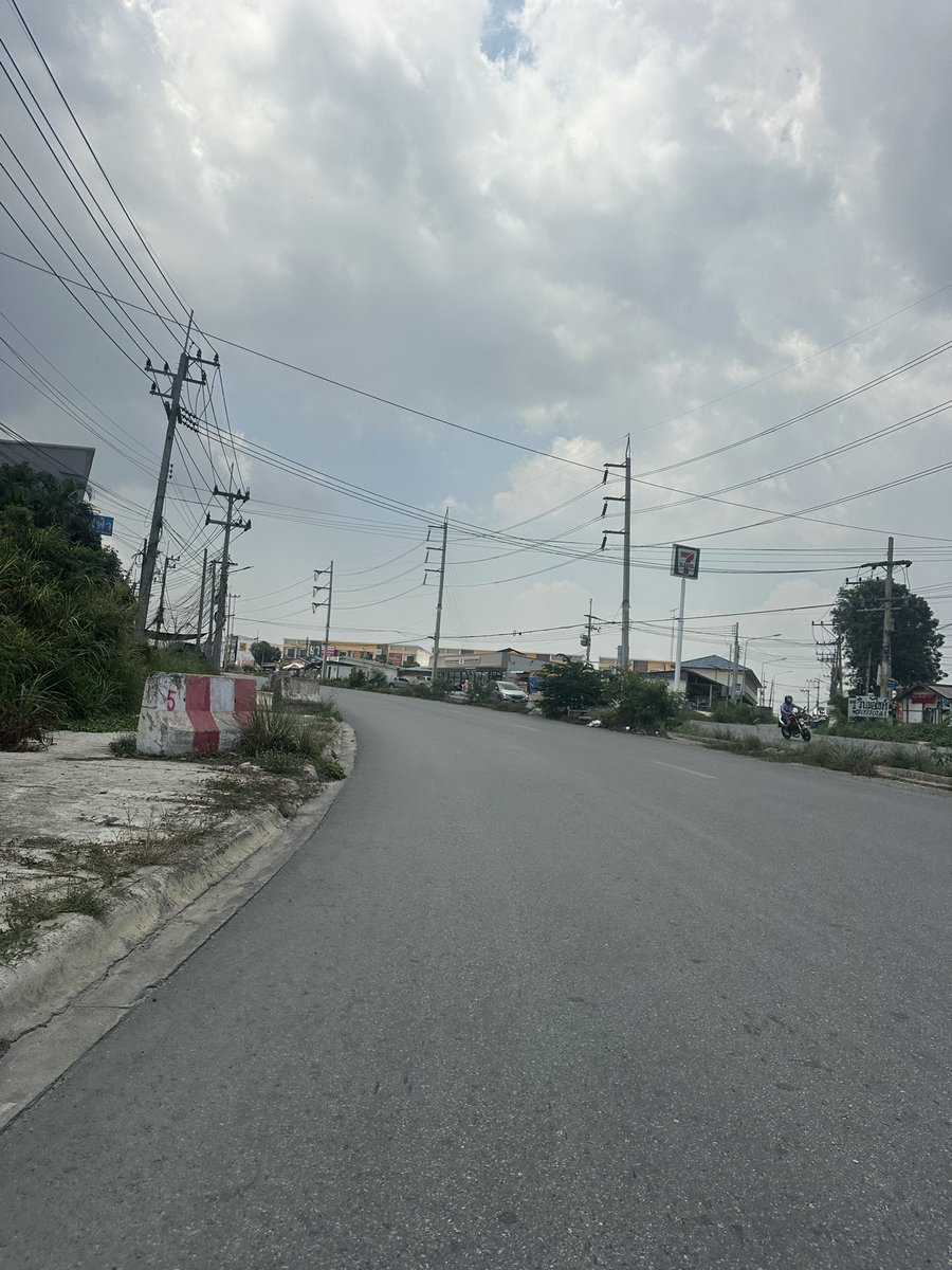 แป้นนนน tweet media