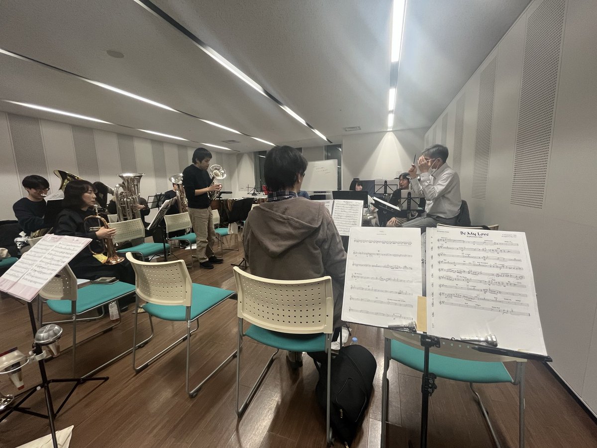 sbbb_sendai's tweet photo. 早くも年度末ですね(ノ￣ω￣)お晩です
年度内の課題は片付けるべく間もなく合奏になります(ง🔥Д🔥)ง課題が多いな( ﾟ∀ﾟ):∵ｸﾞﾊｯ!! https://t.co/QkgYi7zlnd