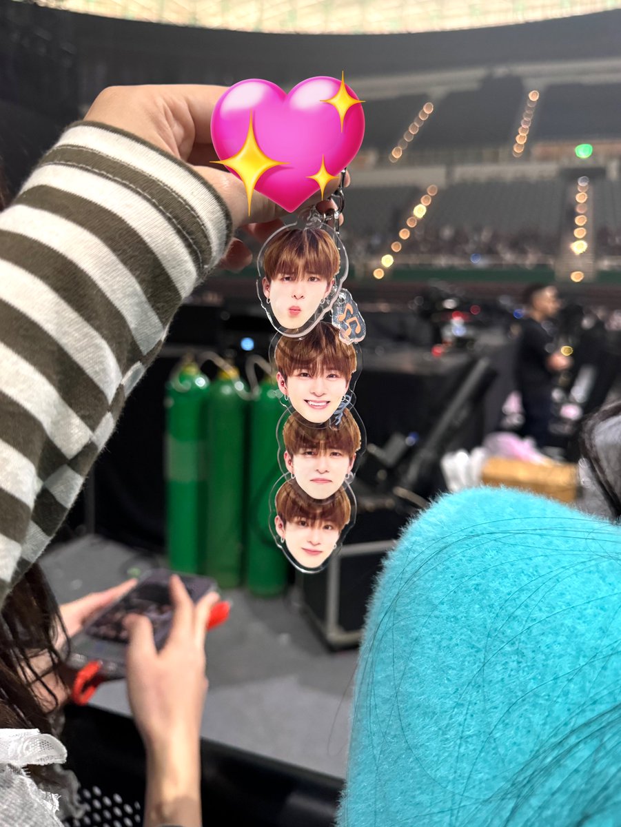 체리.. tweet media