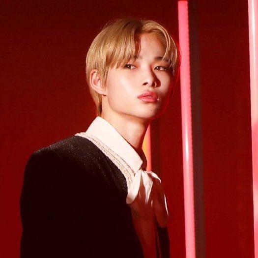 kira (fan account) tweet media