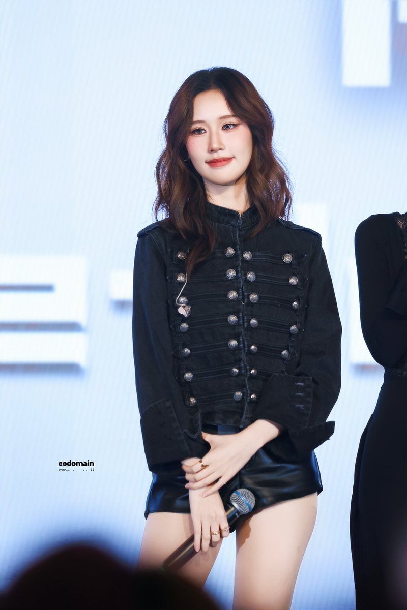 codomain·叶芷妤 tweet media