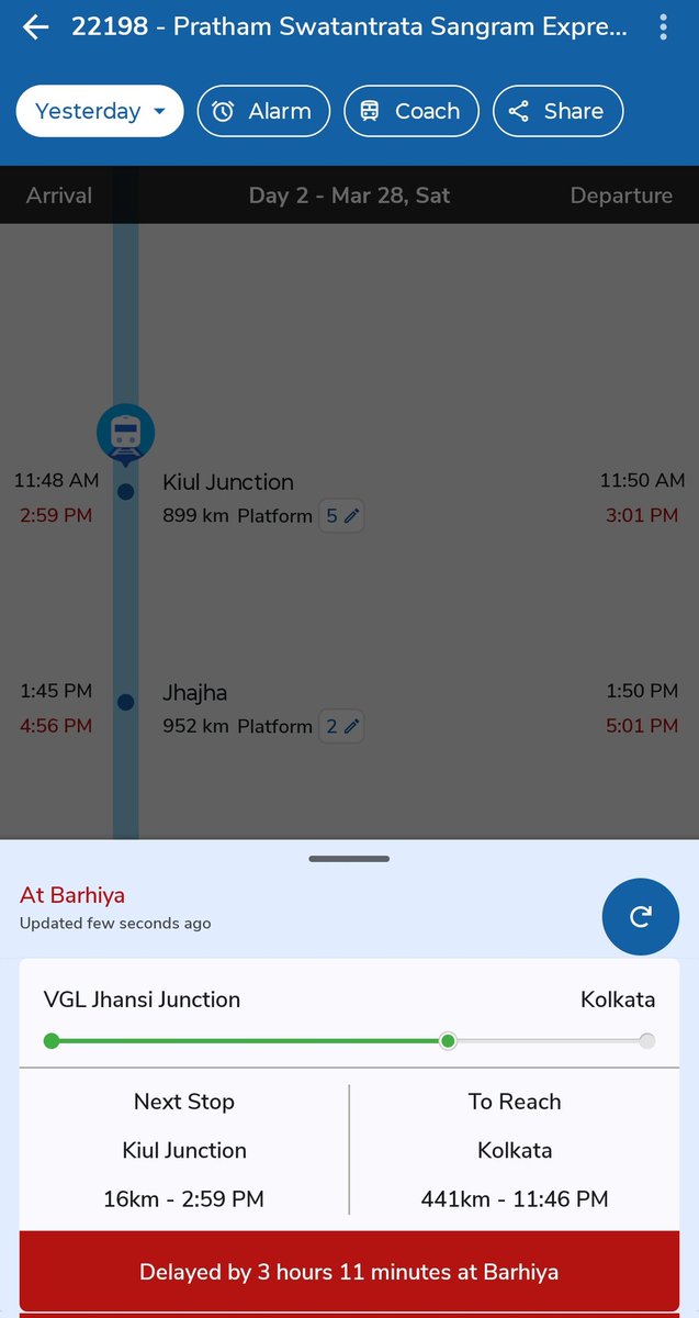 Prabhat_18's tweet photo. Why This Train Running Late @RailMinIndia @RailwaySeva . When Enter Patna then This Train Running Like A Bullock . small Kids without food how to survive when train time to reach at 16.00 at @DrmAsansol But Don't Know which reason play with passenger. @AshwiniVaishnaw https://t.co/X0EjDLdVw1