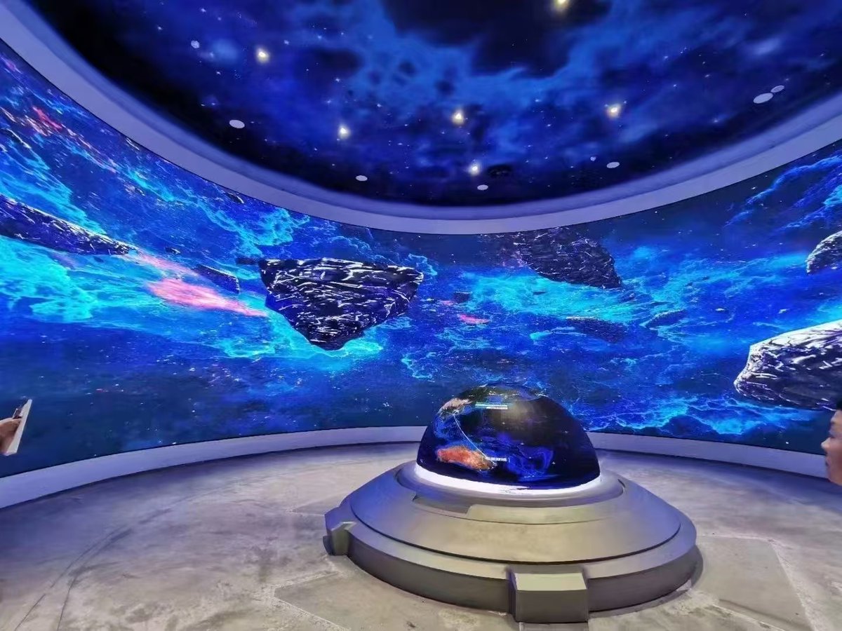 SunvastDisplay's tweet image. Full-range special-shaped LED displays for creative spaces. Custom solutions are supported with customer-focused service and reliable after-sales for different usage scenarios.

#CreativeLED #CustomDisplay #LEDInnovation #VisualTech