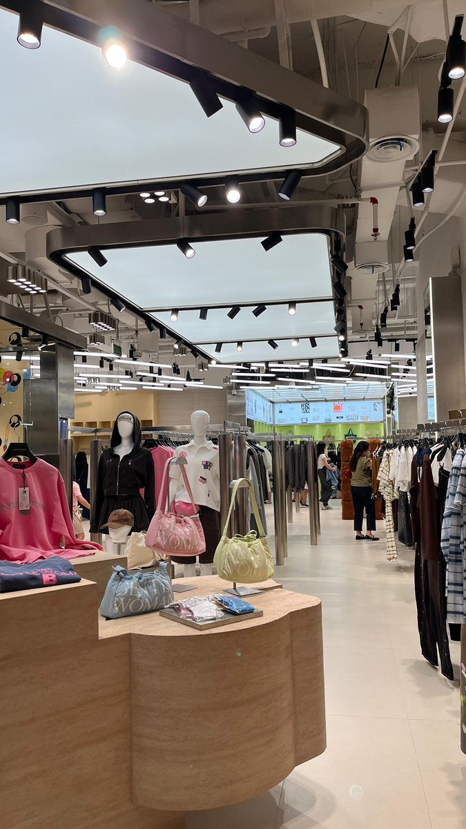 Si Paling Kelapa Gading 🍜 tweet media