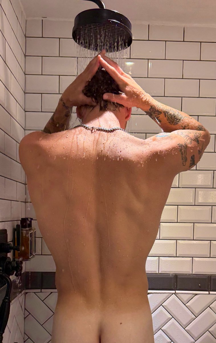 Aaron Hydes tweet media