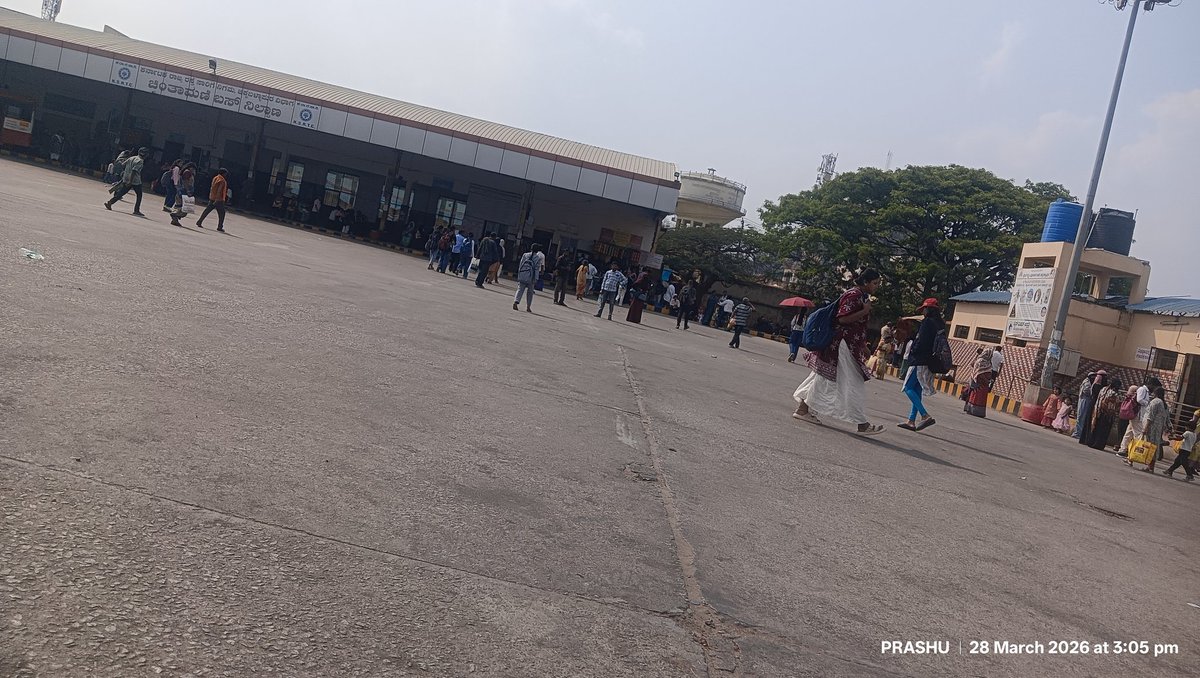 prashanthkvbabu's tweet photo. Welcome to Chintamani.
Any day, any time, same problem.
Thank you @KSRTC_Journeys @drmcsudhakar https://t.co/BPqPKaTNPs