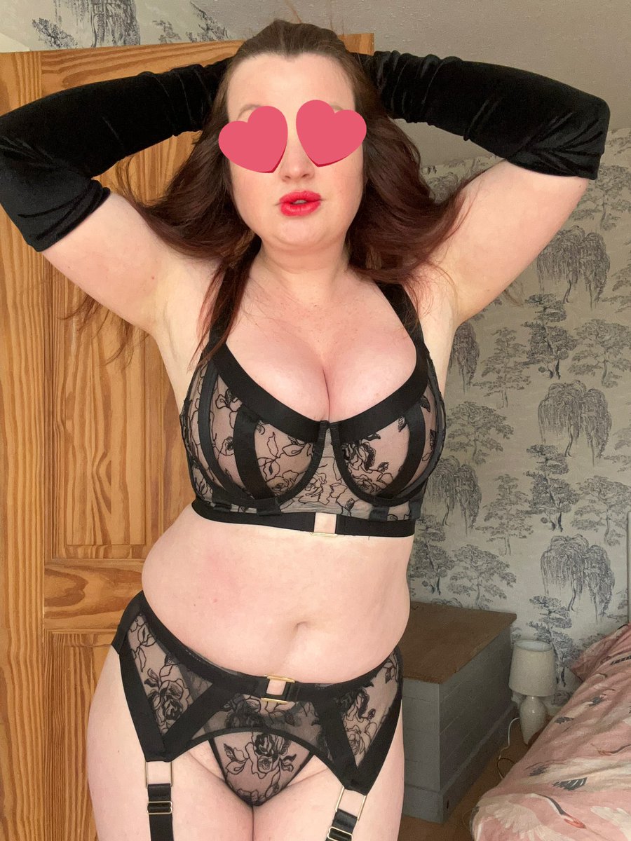 sendinyourpics tweet media