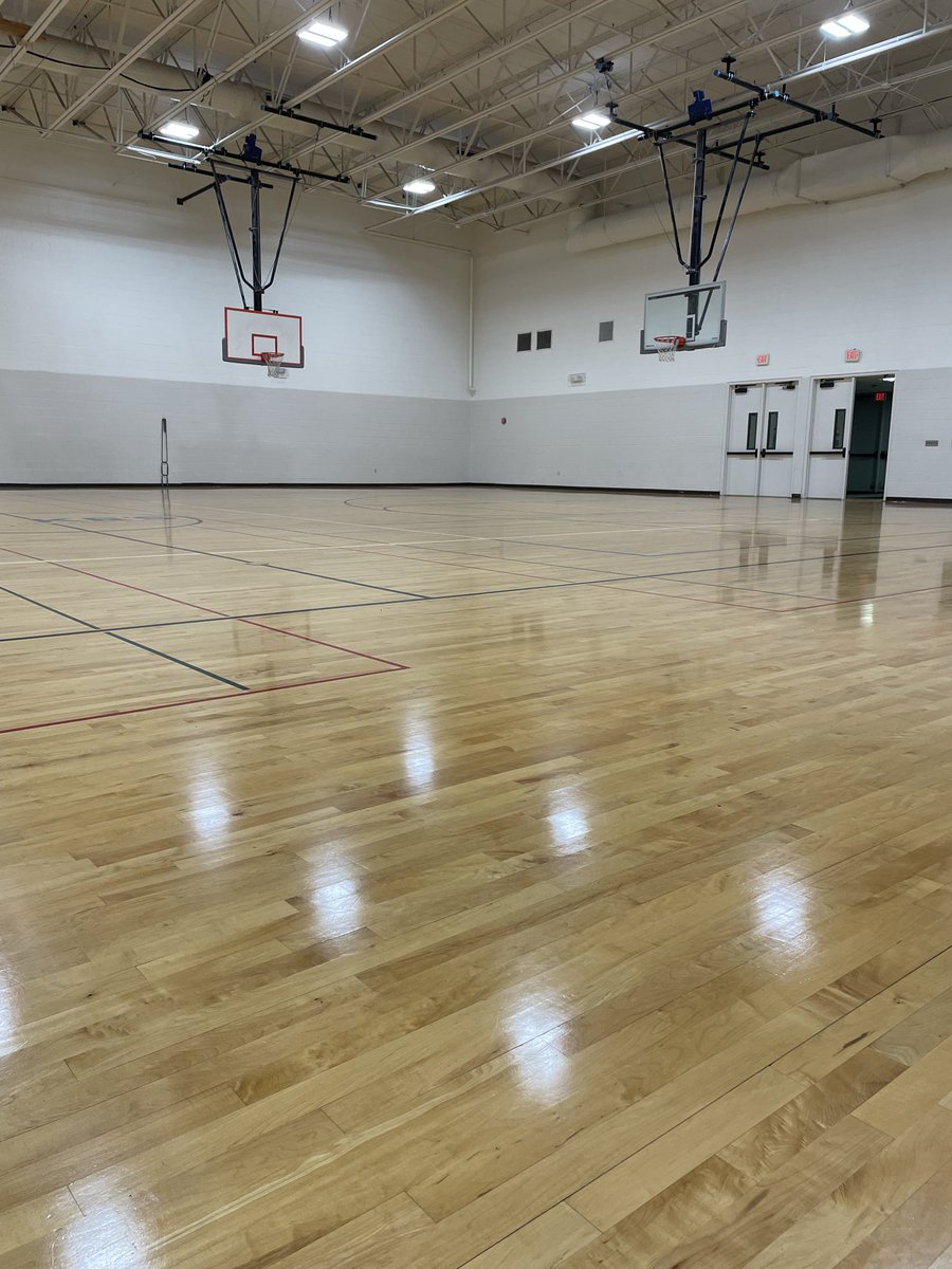 TheB24Liberator's tweet photo. early morning hoops!!! https://t.co/U8NaEDxIw3