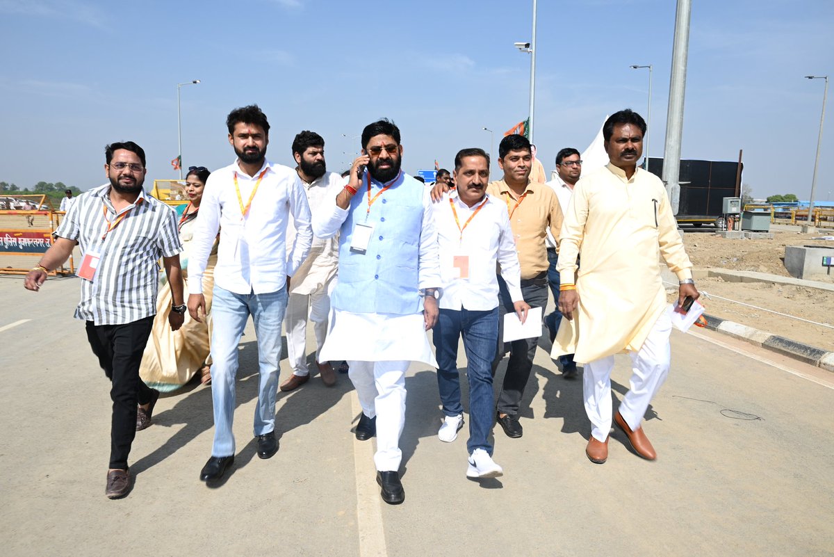 Lakshmirajbjp's tweet image. आज विश्व के सर्वाधिक लोकप्रिय नेता, देश के यशस्वी प्रधानमंत्री #Narendra_Modi जी द्वारा #Noida_International_Airport, जेवर के भव्य उद्घाटन समारोह में सम्मिलित होने का सौभाग्य प्राप्त हुआ।

 #नोएडा_अंतरराष्ट्रीय_एयरपोर्ट #noida_international_airport #जेवर_चलो #JevarAirport #BJP4