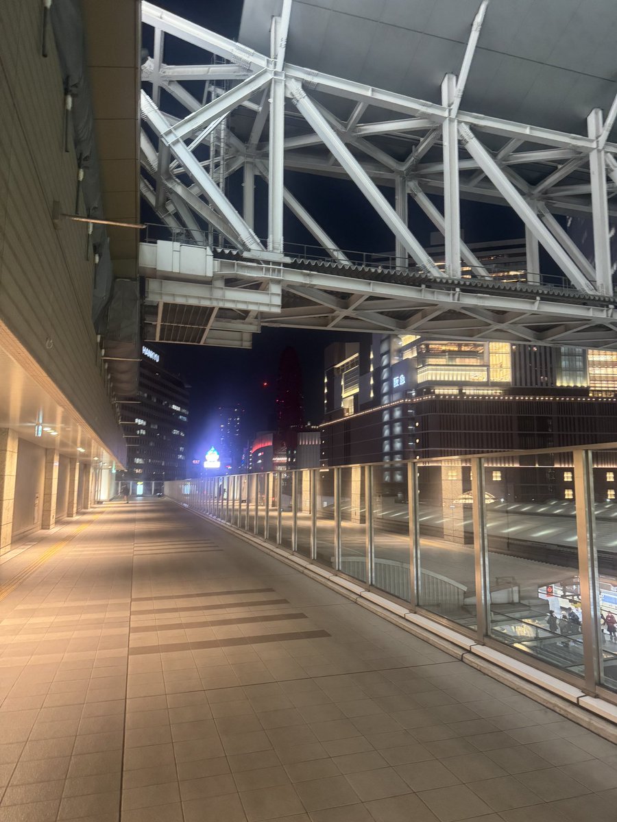 POWERPICK's tweet photo. やっと大阪駅の西園寺広場来れた https://t.co/rbUZWv976Z