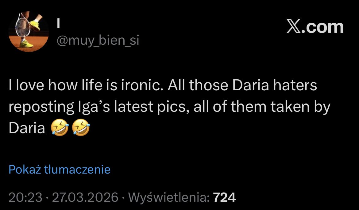 Karolina tweet media