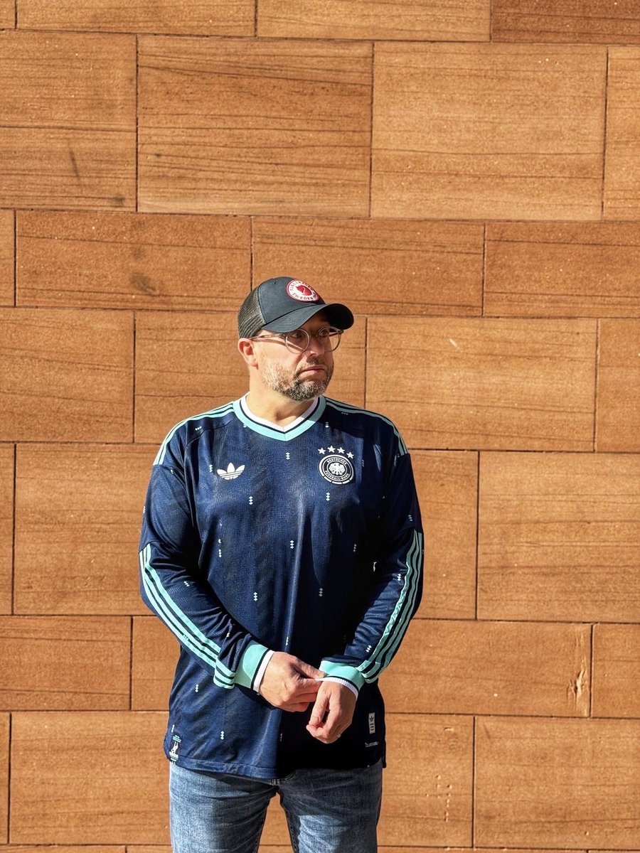 Shirthappens… tweet media