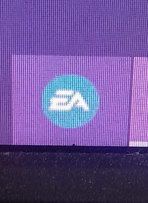 slt, quelqu’un sait pourquoi l’icône de EA est passer en bleu ?
