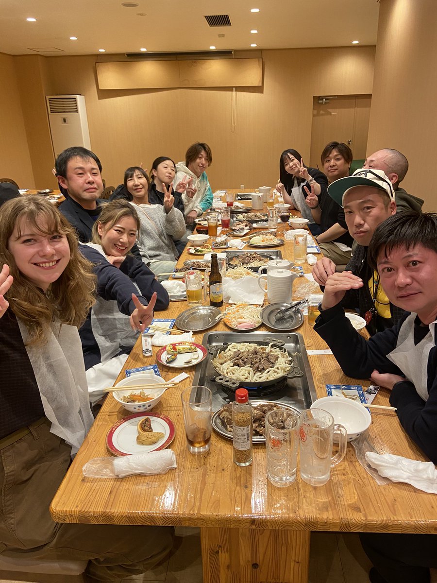 今日はマツオジンギスカンさんで改編パーティーやってます。
ボランティアDJさん達
4月からもよろしくお願いします！