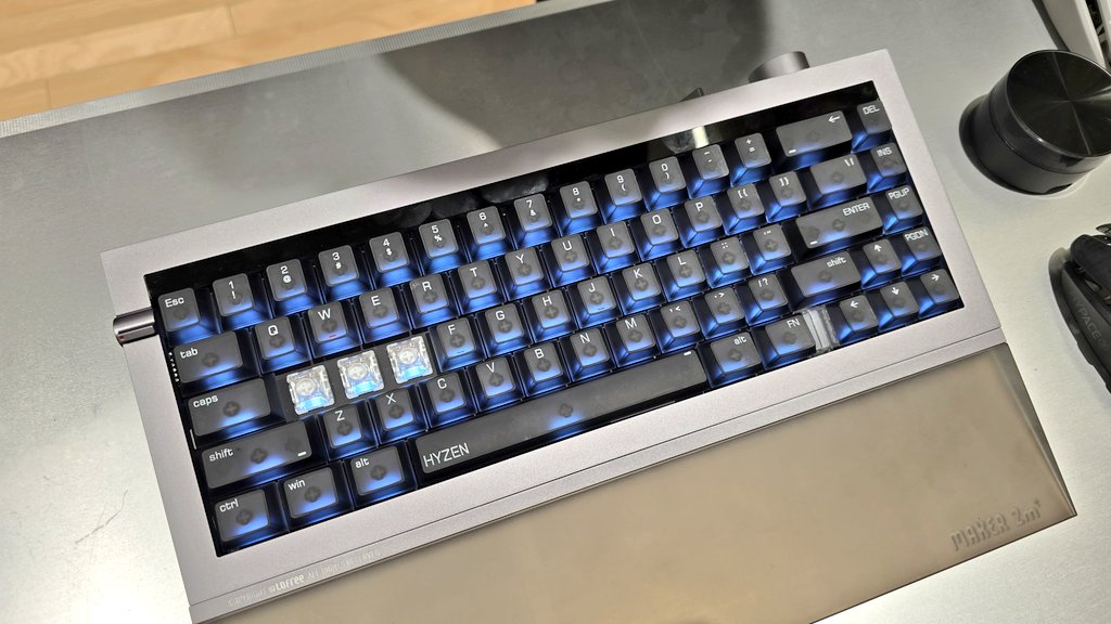 しじま アオ tweet media