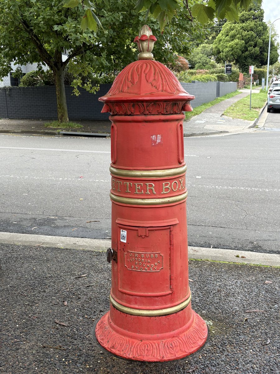balisally's tweet photo. Postbox in Sydney’s Blue Mountains for #postboxsaturday https://t.co/aRcgfXudIJ