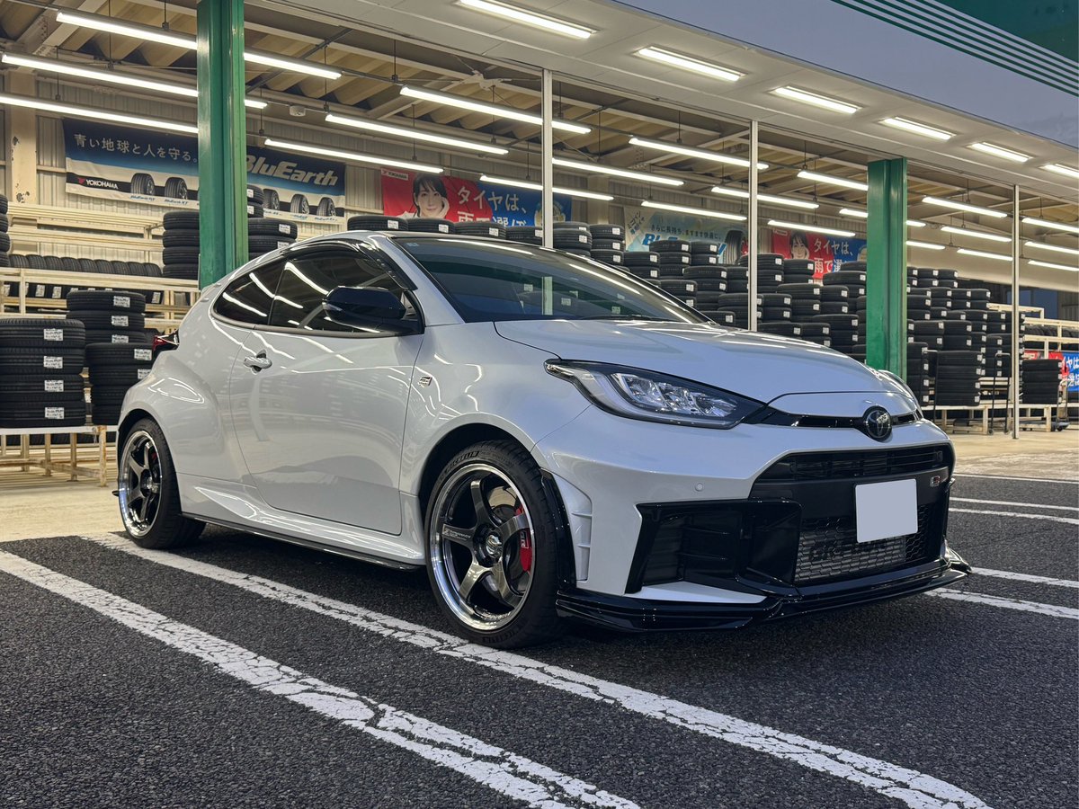 GRyaris412's tweet photo. 車高は一旦許してください😉
#GRヤリス
#ADVAN https://t.co/Zeb06LP0H8