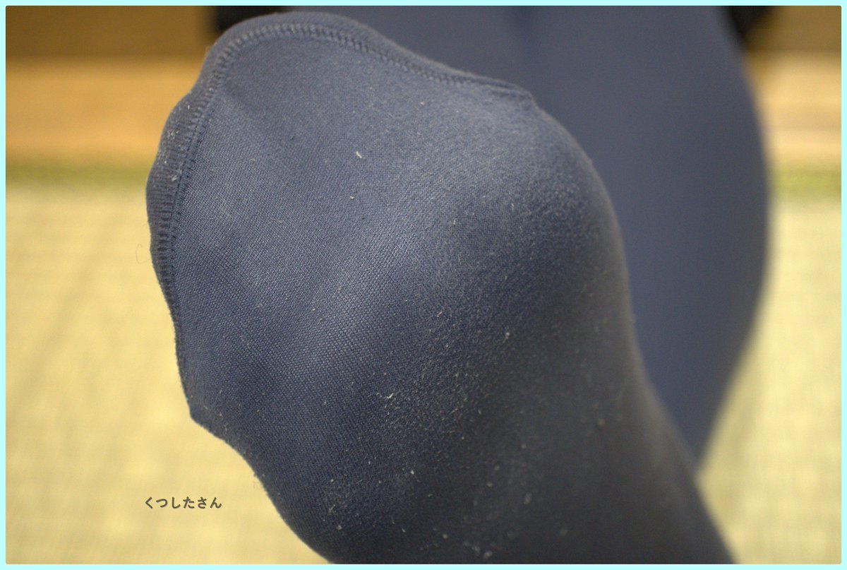tights_socks3's tweet photo. 少しずつ暖かくなってきてタイツのシーズンが終わりそうですね
#タイツ #足裏 https://t.co/3hJKTCcmTr