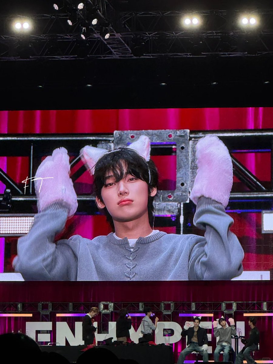 ً 🦊ིྀི tweet media