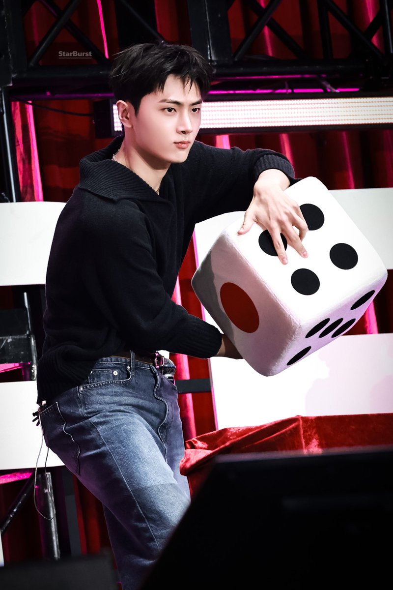 𝑺𝒕𝒂𝒓𝑩𝒖𝒓𝒔𝒕 tweet media