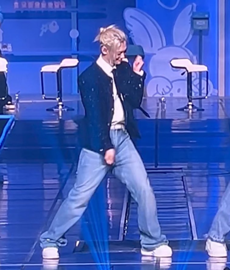 jessica ang ⪩ ⪨ tweet media