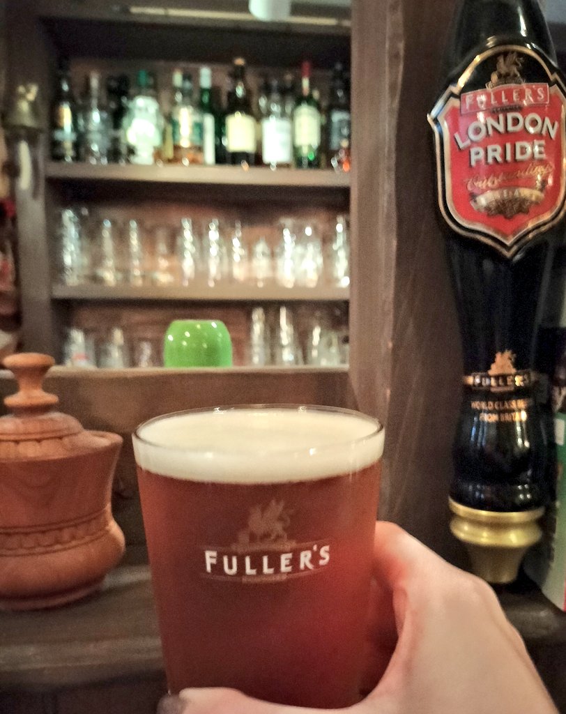 「いい天気だったので散歩したりお話聞いたりビール飲んだりして帰ってきました。面白い」|桃山のイラスト
