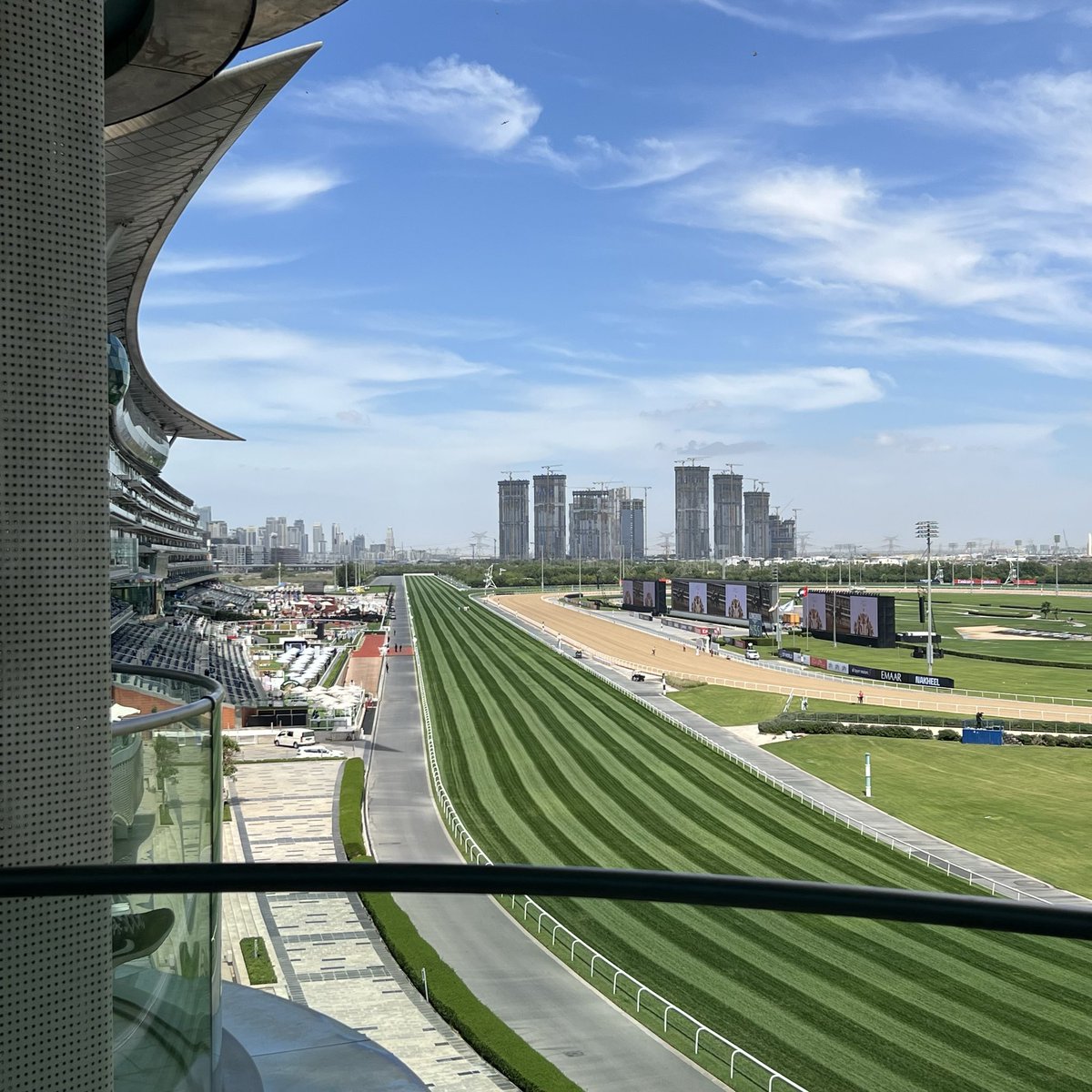 تبقى القليل لبدء أشواط  
#كأس_دبي_العالمي 
 #DubaiWorldCup  
#DWC26
كل التوفيق لجميع المشاركين 
ولممثلي المملكة العربية السعودية 

يوما سعيدا للجميع 🙏🏻