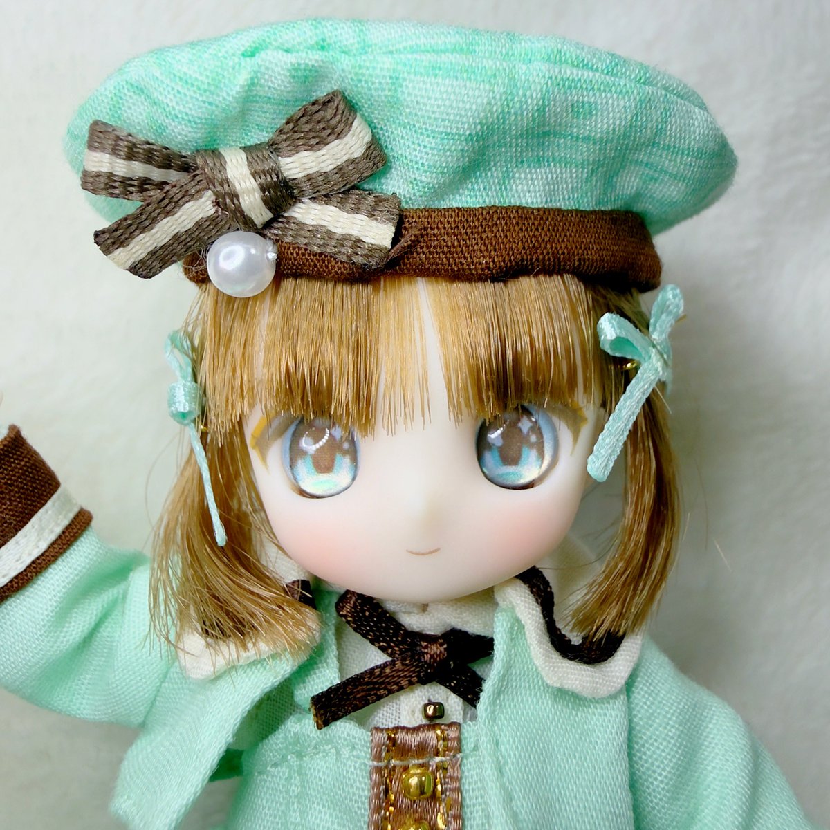 Mayukimi's tweet photo. チョコミントのショコラーラちゃんをお迎えしました❗️可愛い♪

アゾン「SugarCups／ ショコラーラ ～Choco Mint March～」
#シュガーカップス  #ショコラーラ https://t.co/RkpZoqKZIQ