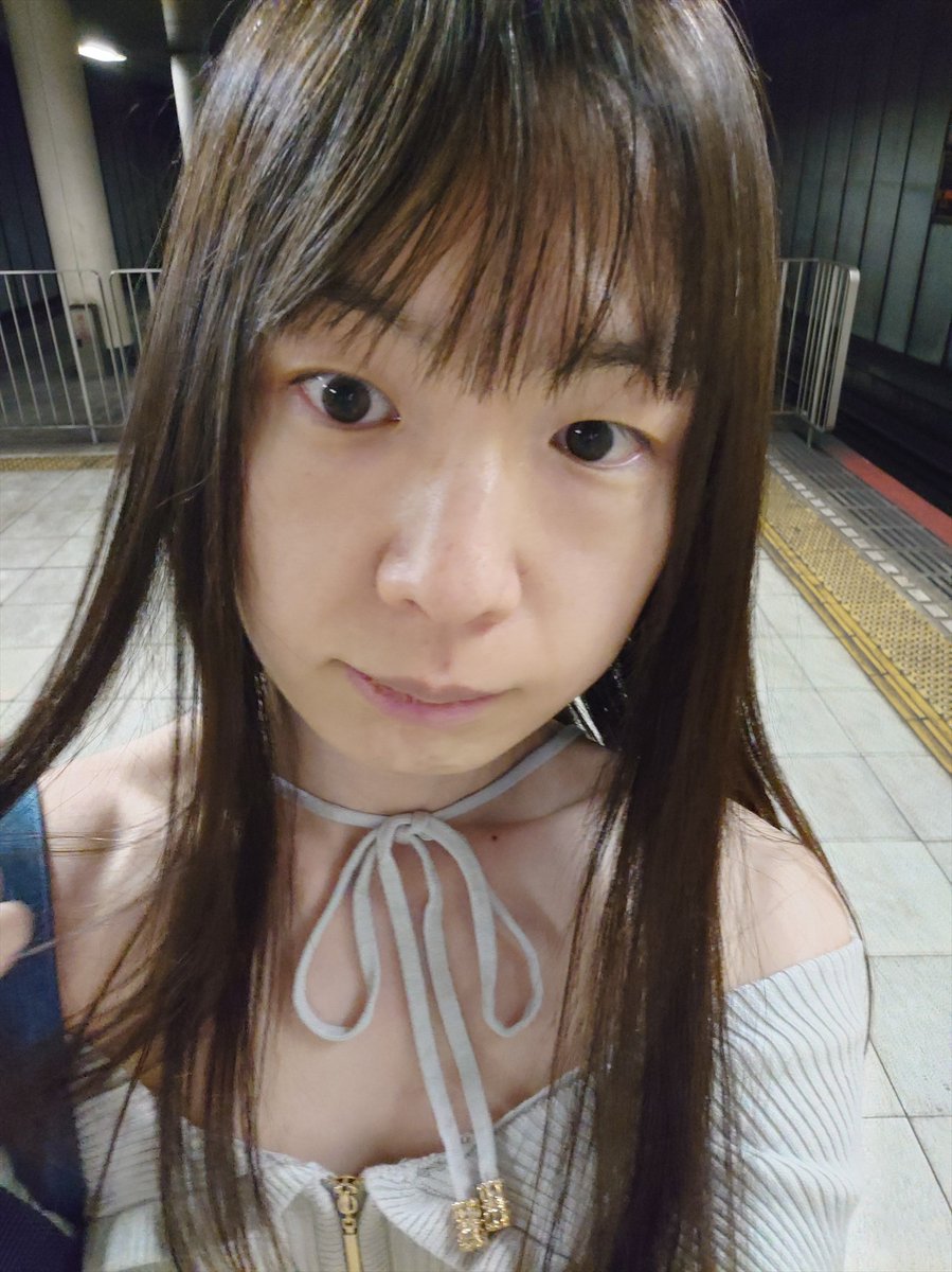 といろ tweet media