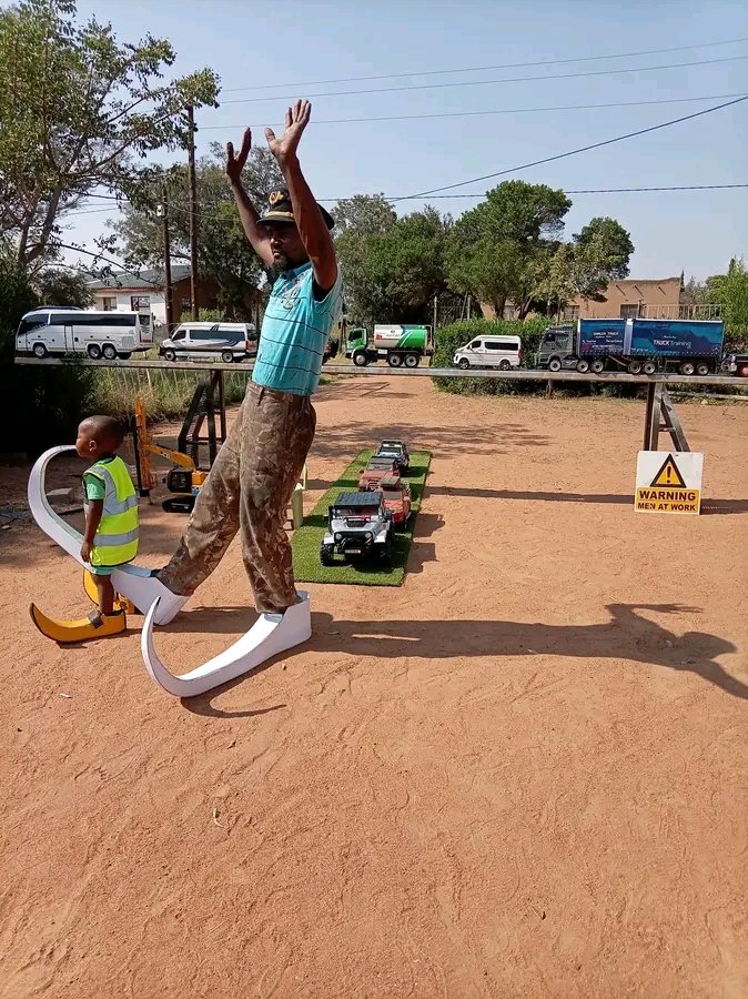 Artist TREVOR🇿🇦 tweet media