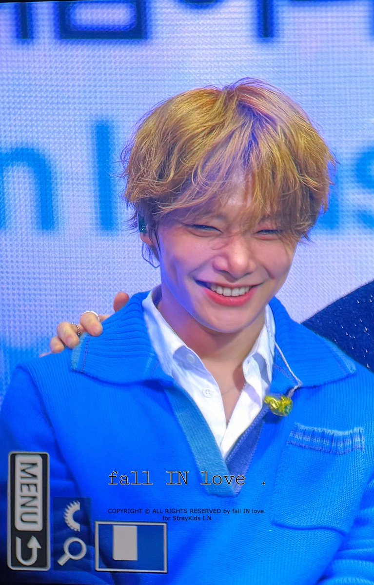 𝚏𝚊𝚕𝚕 𝙸𝙽 𝚕𝚘𝚟𝚎 . tweet media