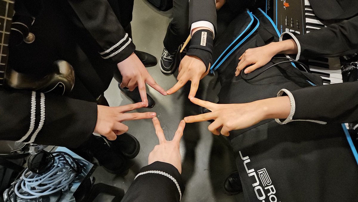 Me__KATA's tweet photo. 🩵 미카타 파이팅 🩵
곧 만나요~🫰👽💕 https://t.co/qzupy9SsIM