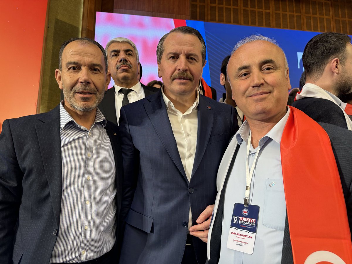 erkanguleer's tweet photo. MEMUR-SEN 9. BÜYÜK TÜRKİYE BULUŞMASINDA LİDERİMİZ GENEL BAŞKANIMIZ SAYIN ALİ YALÇIN’IN  CİZDİGİ YOLDA GELECE AZİM VE İNAÇLA YÜRÜMEK İÇİN AKİDİMİZİ VE GÖNÜL BİRLİĞİMİZİ YENİLEDİK. https://t.co/DtTKtyB9rB