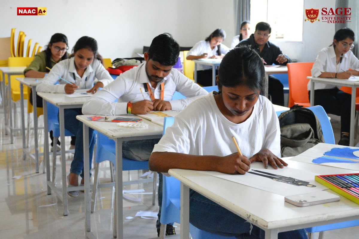 SAGE_INDORE's tweet image. More than a campus, it’s where interests find direction. From sports &amp;amp; fashion to arts, forensic science &amp;amp; agriculture—every day brings new skills, experiences &amp;amp; a space to grow.

Visit - sageuniversity.in/admission/ 
__
#SAGEUniversityIndore #StudentsLife #UniversityCampus #Memories