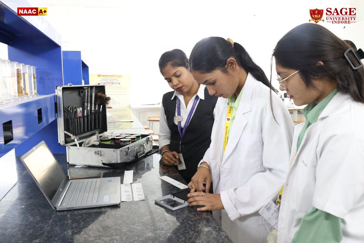 SAGE_INDORE's tweet image. More than a campus, it’s where interests find direction. From sports &amp;amp; fashion to arts, forensic science &amp;amp; agriculture—every day brings new skills, experiences &amp;amp; a space to grow.

Visit - sageuniversity.in/admission/ 
__
#SAGEUniversityIndore #StudentsLife #UniversityCampus #Memories