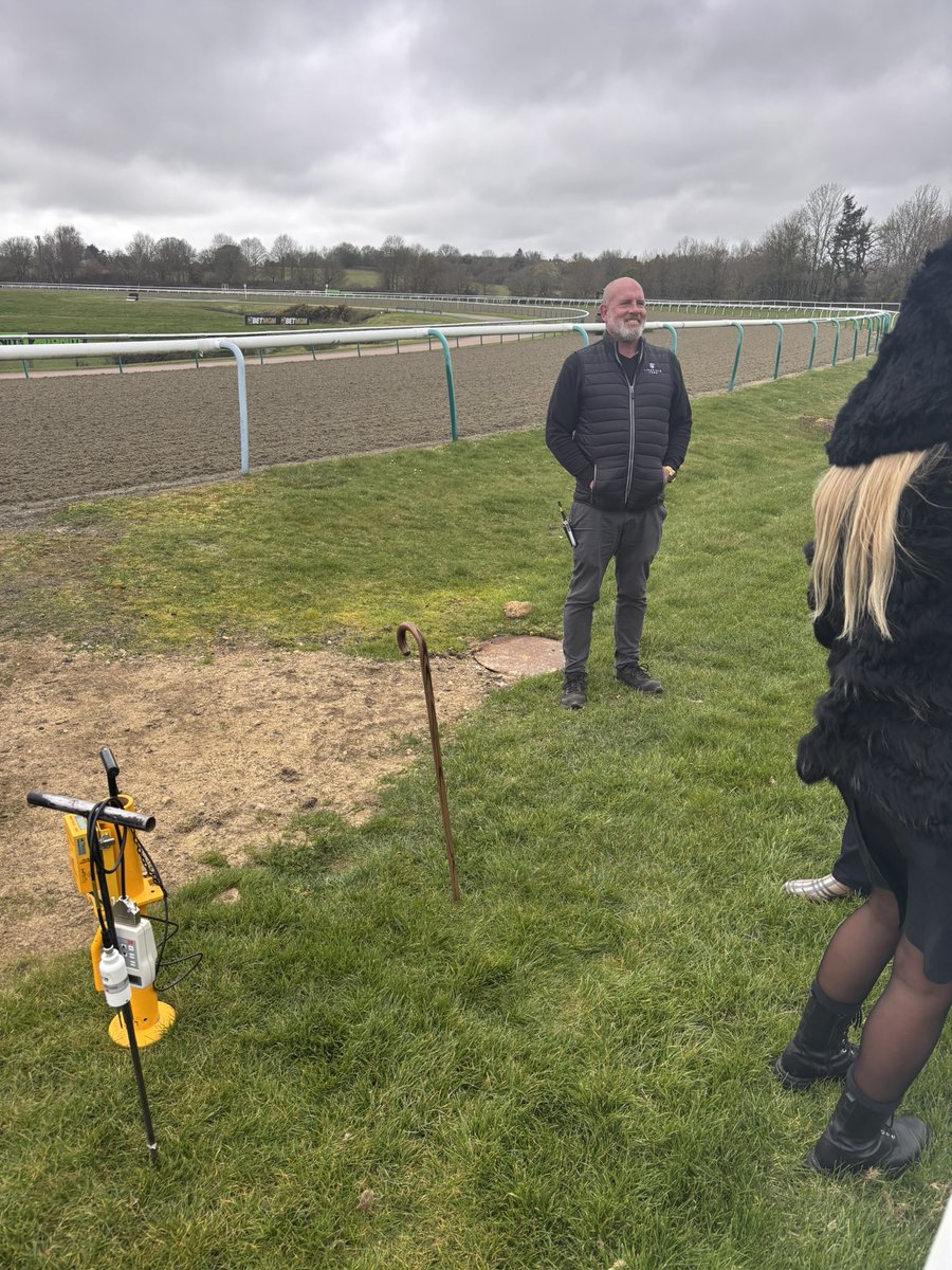 careersinracing.com tweet media