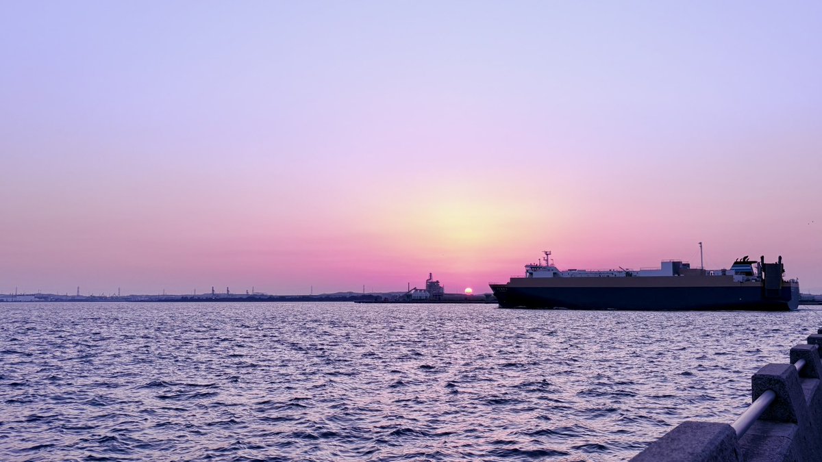 ใขใฏใขใใใใก tweet media