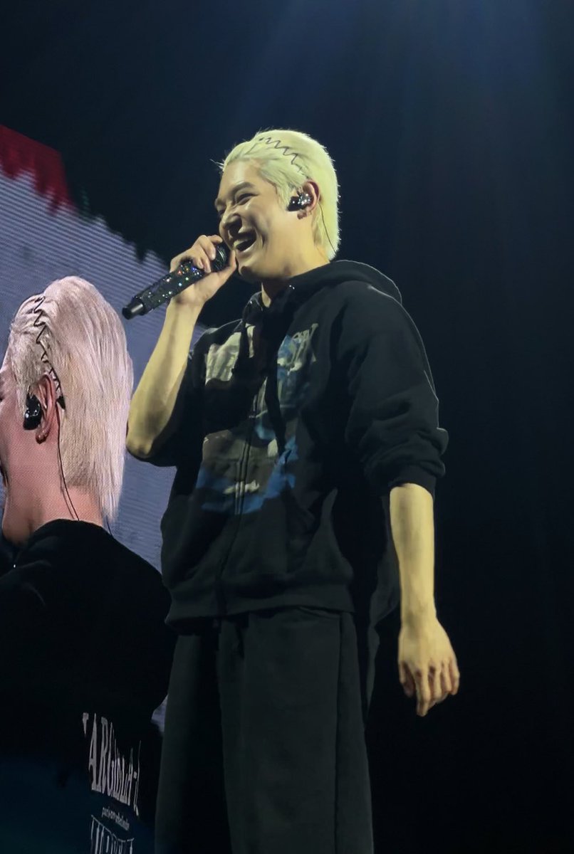 ตี้ tweet media