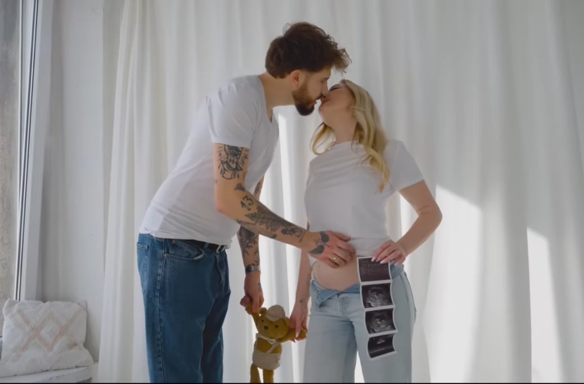 𝑨𝒍𝒆𝒆𝒙 🍋 saw Louis tweet media