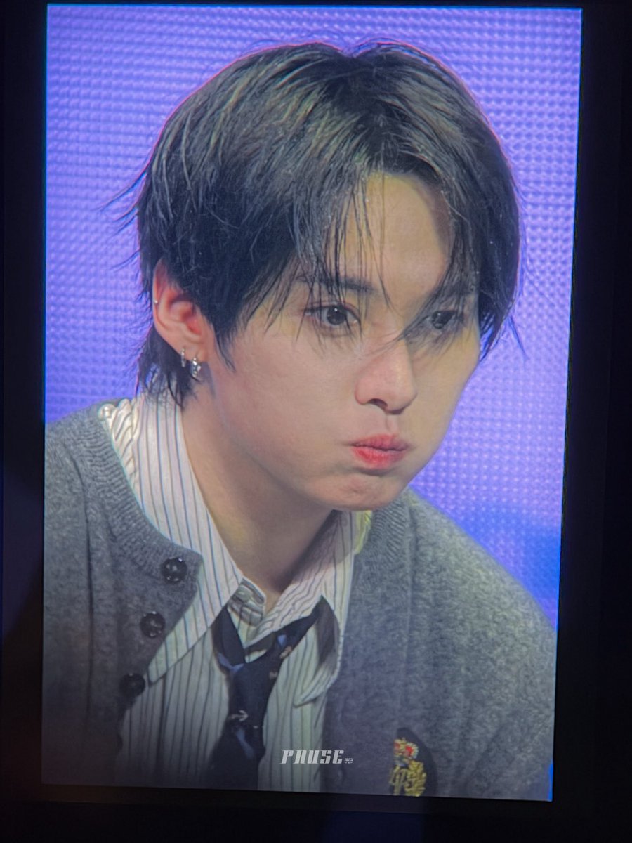 𝑷𝑨𝑼𝑺𝑬. tweet media