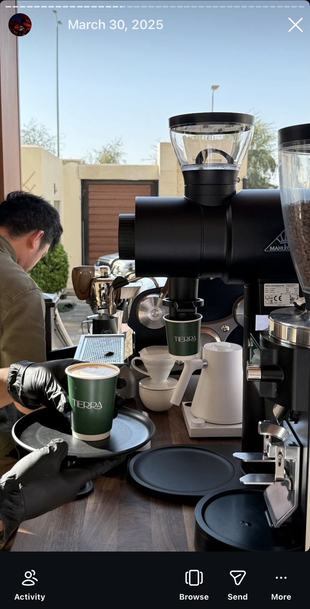 برجنيف tweet media