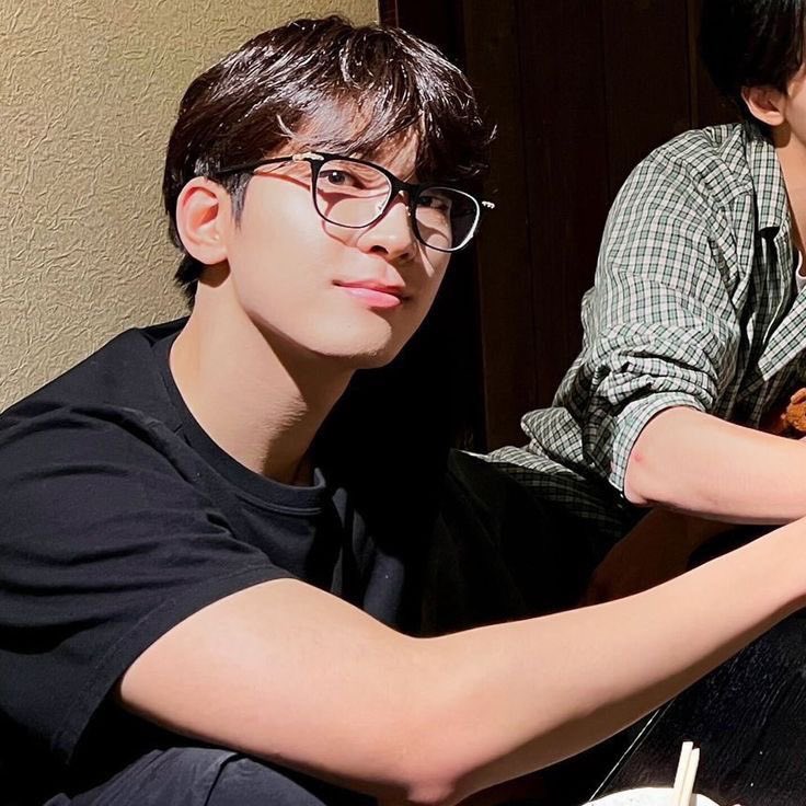 안경냥이 tweet media